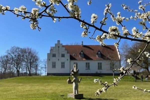 Forår på Rønnebæksholm
